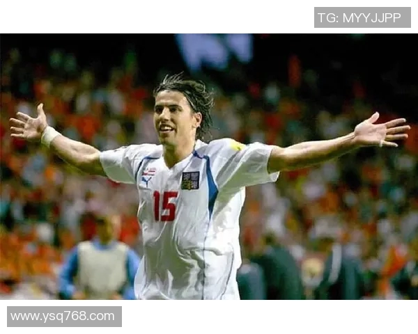 留长发的足球明星们如何在赛场上展现个性与风采 留长发的足球明星们如何在赛场上展现个性与风采