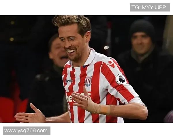 克劳奇足球明星的传奇之路与不屈精神的完美结合